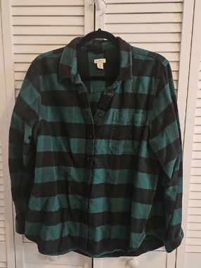 L.L. Bean Womens Green and Black Plaid Button-Down Shirt